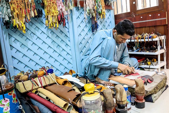 8-Hour Private Cultural Tour - Souq Waqif: falcons, spices, perfume, and craft shops