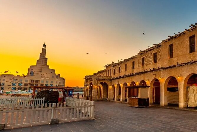 City Tour In Doha || Souq Waqif || Courniche || The Pearl,Katara - Meet your guide and use the small-group rhythm