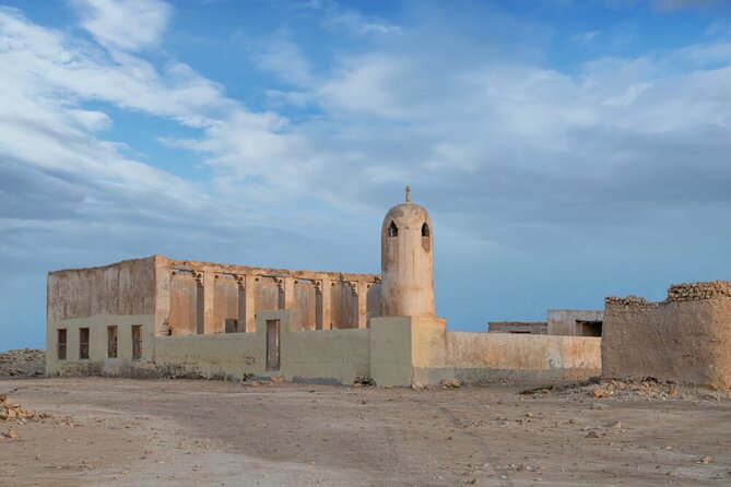 Combo West and North of Qatar Tour - Ash-Shahaniyah: Camel Racing Tracks, Town Architecture, and Local Markets