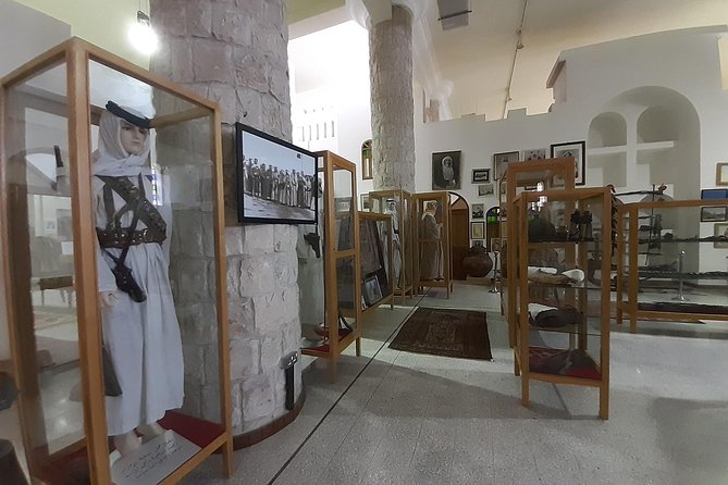 Cultural & Thrills: Sheikh Faisal Museum & Camel Race Adventure - The private licensed guide, and why a small group changes things