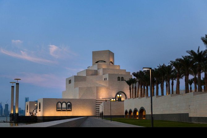 Doha City Tour: Souq Waqif, Katara, The Pearl, and Corniche - Corniche Drive and Skyline Photo Moments: When a Guide Is Part of the Value