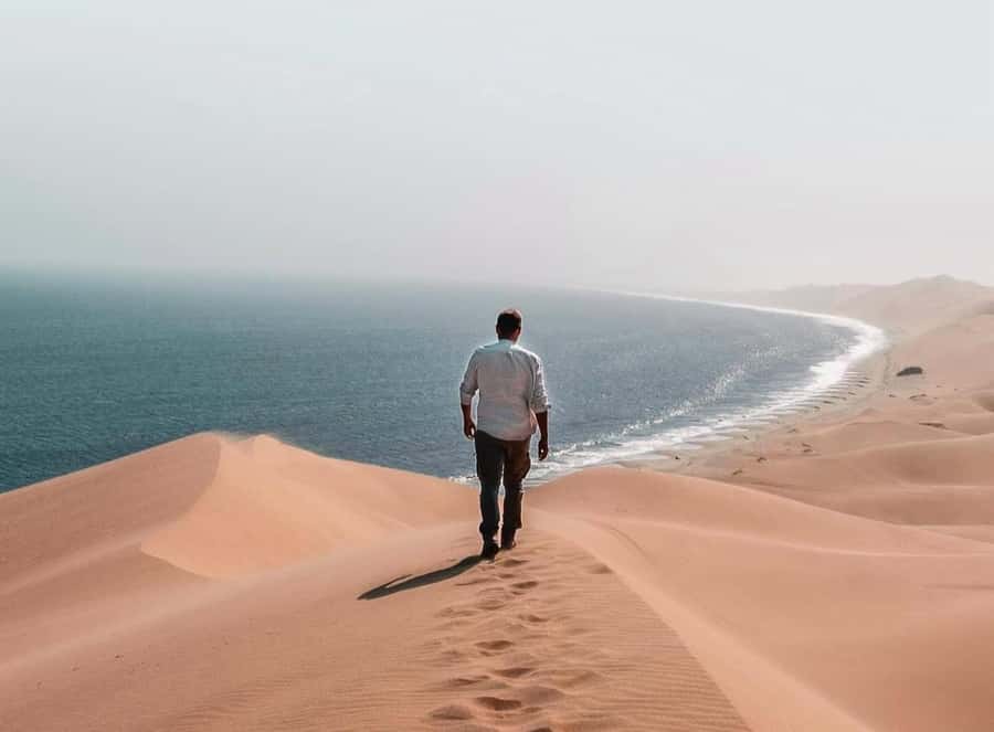 Doha: Inland Sea Desert Safari with Sunset & Sunrise Views - The Inland Sea at Khor al Adaid is the whole point
