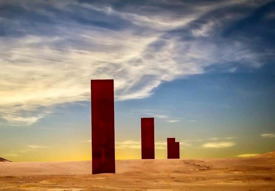 Doha: West Coast Qatar Tour, Sculptures, Camel Racing track - Zekreet Fort Ruins by the Beach: A Small 18th-Century Slice