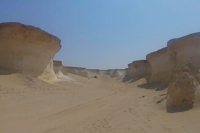 Doha: West Coast Tour , Richard Serra Sculpture, Zekreet - Desert-Drive Viewpoints: The Zekreet Peninsula Between Stops