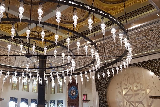 Explore The Best of Doha City Tour - The Imam Muhammad bin Abdul Wahhab Mosque Stop You Can Actually See