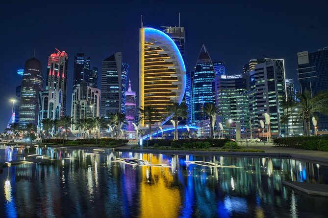 Layover Doha/Doha Transit Tour from Hamad International Airport - The Pearl Island and Lusail Marina area: modern Doha by the water