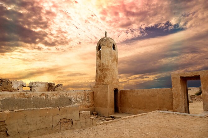North of Qatar Tour - What your private guide does with stops, from George to Jay