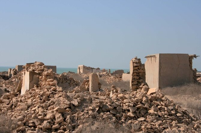 North of Qatar Tour|Zubara Fort, Purple Island & Mangroves Colony - Purple Island: the short walk that connects land, water, and mangroves