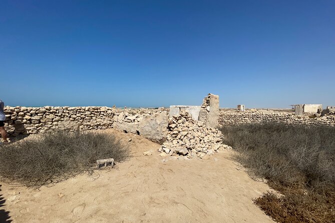 North Qatar Guided Expedition to Nature Charms - Stop 4 at Al Jumail: quiet ruins, old mosques, and a shallow water shoreline