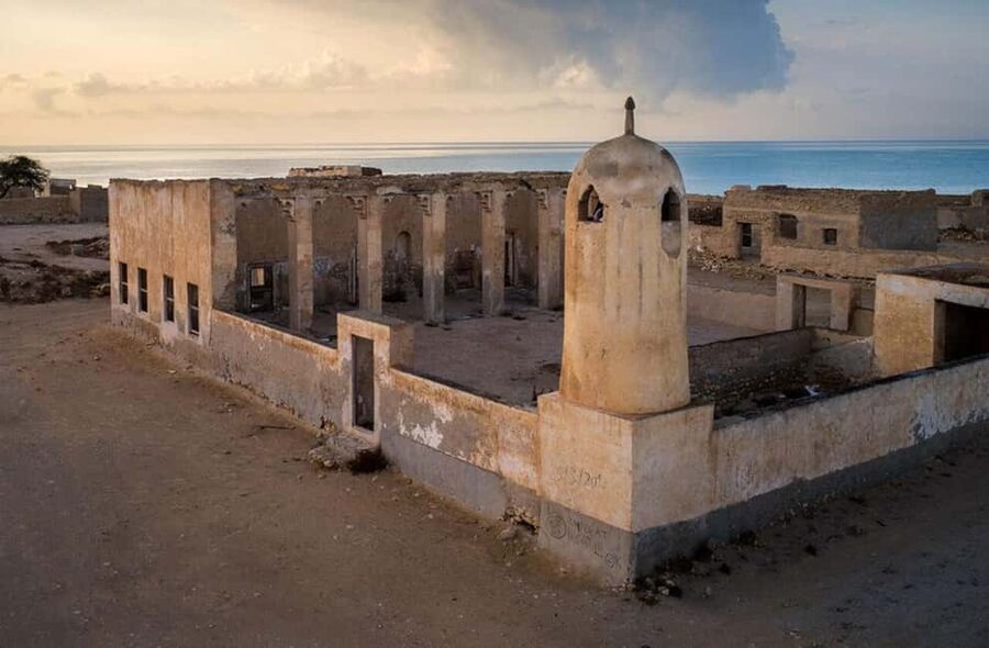 North Qatar: Zubara Fort, Jumail Village, Thakhira Mangroves - North Qatar in one outing, and why it works