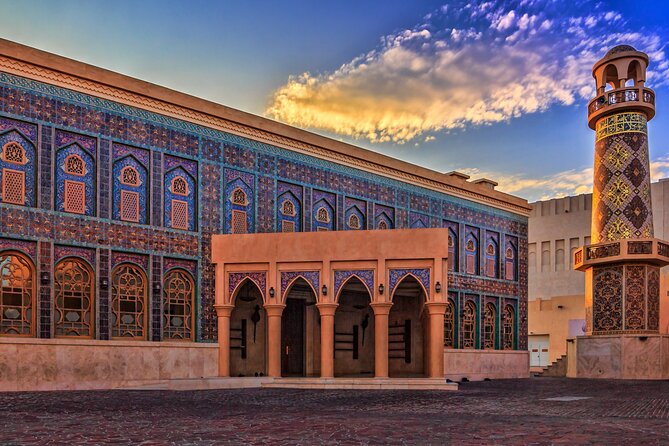 Private City Tour of Doha |Souq Wagif,Corniche,The pearl, Katara - Price and logistics: what $65 buys you in real time