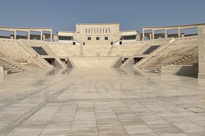 Private Doha City Tour From Airport And Hotel - Doha Corniche: The 7-Kilometer Sea Promenade Moment