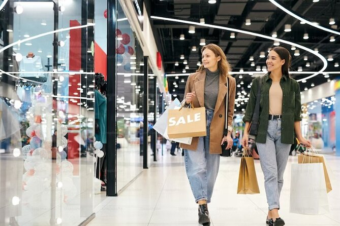 Private Half-day Shopping Tour, Corniche Stop and Doha Skyline - A half-day Doha route that balances souq lanes and mall time
