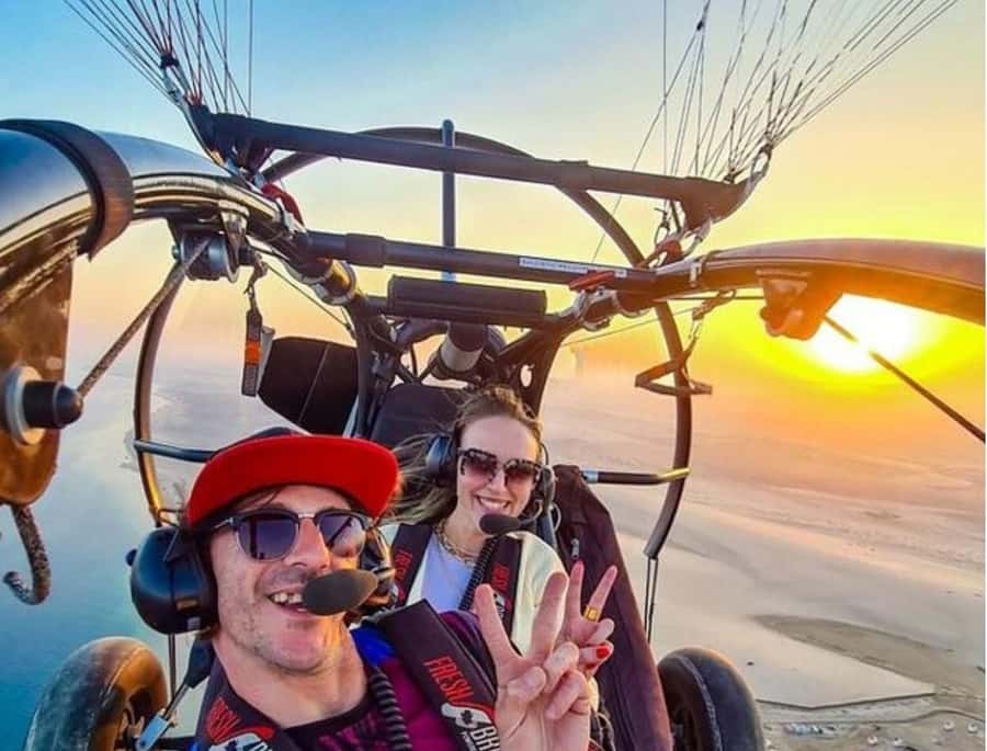 Qatar's Skybound Adventure: Exclusive Private Paratrike tour - Why a Private Paratrike Flight Beats a Standard Sightseeing Stop