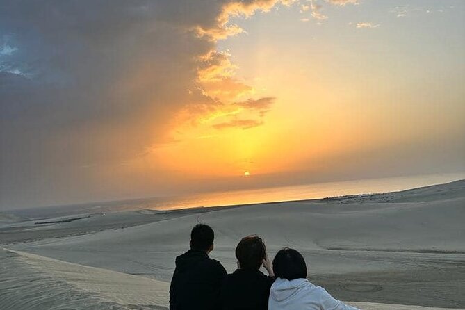 Relax on the Aladdin's carpet & inhale the magical sunset - Who this desert sunset tour fits best
